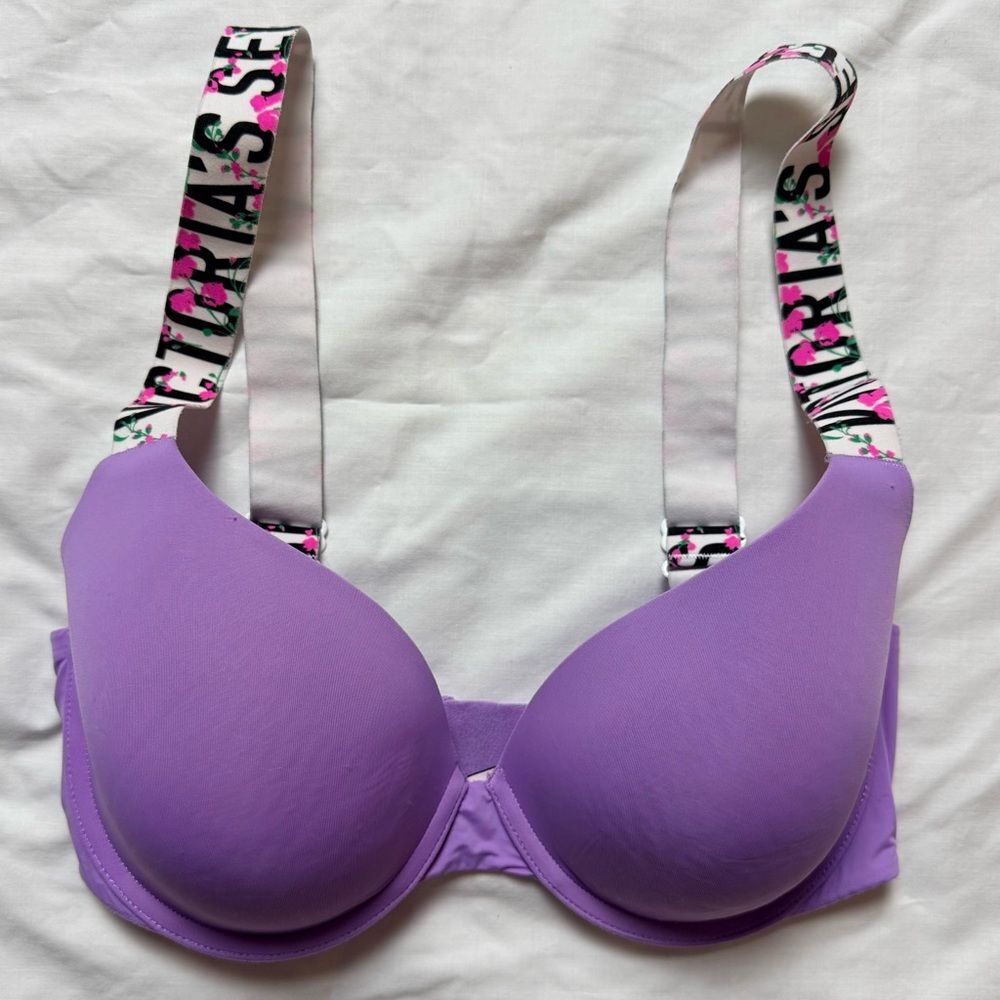 VICTORIA’S SECRET T-Shirt Bra Lightly Lined Demi Logo Straps Lilac Lavender 32DD